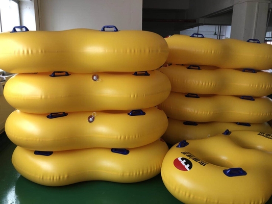 Tubo inflável para quatro pessoas para deslizamento de água de tornado 34cm de diâmetro interno