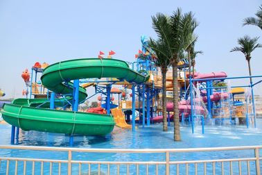 Plataforma média comercial do campo de jogos do Aqua da casa da água com corrediça de água para o parque da água