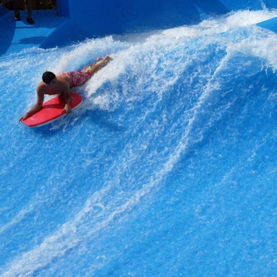 Passeio da água de Flowrider do jogo do Aqua para a corrediça de água surfando Skateboarding da fibra de vidro do esporte