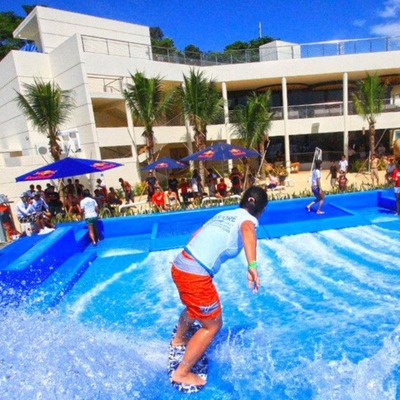 Azul dobro/único do passeio da água de Flowrider coloriu a máquina surfando do simulador com material da fibra de vidro