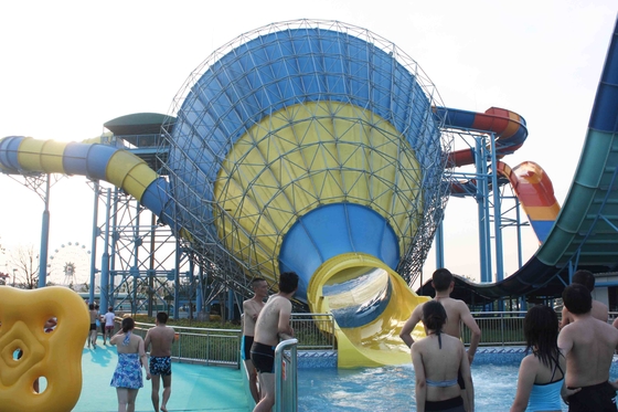 A associação de água comercial da fibra de vidro desliza/corrediça de água média do furacão para o parque da água
