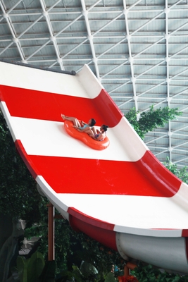 Equipamento exterior do parque do Aqua da fibra de vidro para 4 - 6 pessoas pelo tempo