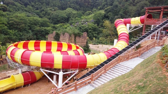 Cratera Van da ceia da corrediça de água da bacia do espaço do equipamento do parque temático para 2 pessoas