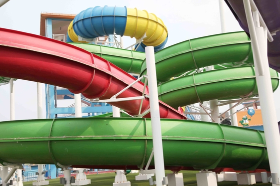A corrediça espiral popular do parque da água com trilha vertical, parque da água de FRP desliza para o parque da água