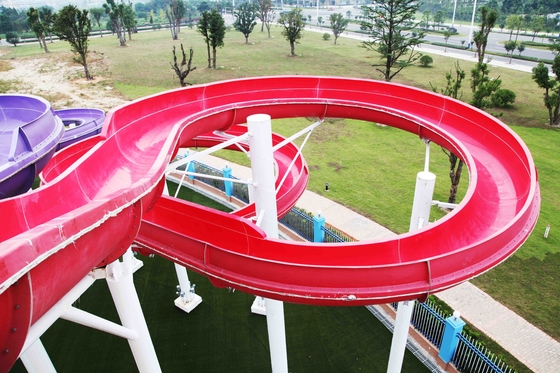 Corrediças de água feitas sob encomenda para o parque exterior grande da água da espiral do recurso, ISO-9001