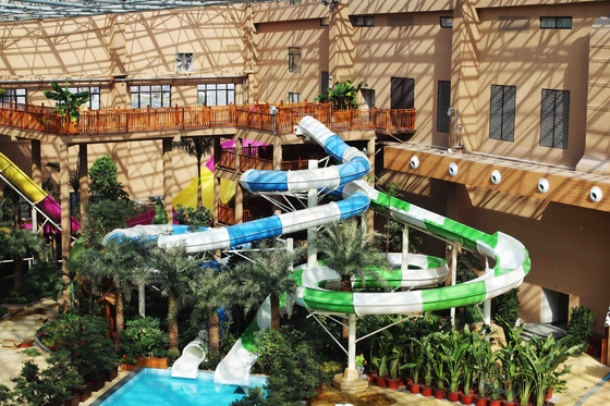 Corrediças de água grandes visuais fortes engraçadas para o parque exterior grande da água da espiral do recurso