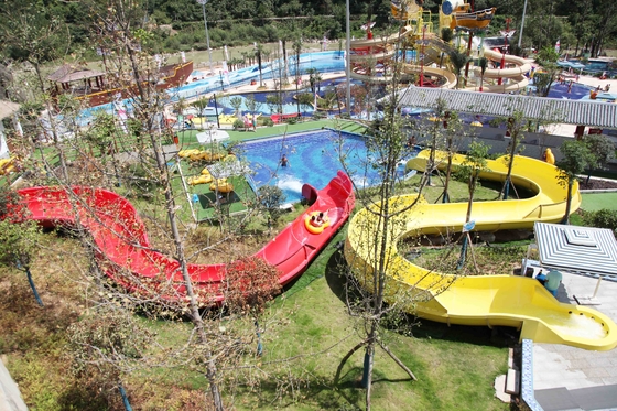 Corrediça de água gigante da fibra de vidro dos acessórios do parque da água com altura da plataforma de 10.8m para parque exterior/interno do Aqua