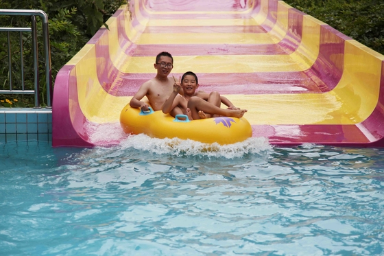 Equipamento personalizado do parque da água que excita Waterslides da fibra de vidro da associação de Swwiming para adultos