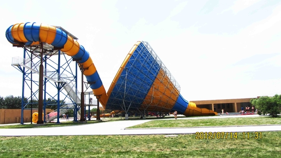 As corrediças de água gigantes da fibra de vidro do parque da água galvanizaram o apoio do aço carbono