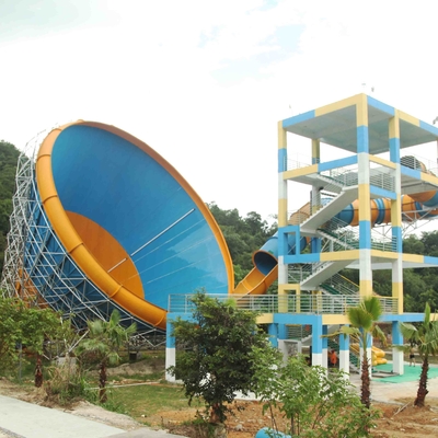 As corrediças de água gigantes da fibra de vidro do parque da água galvanizaram o apoio do aço carbono