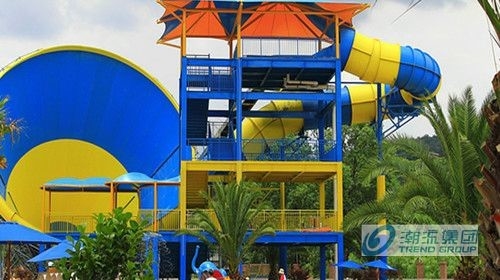 Corrediças grandes da associação da fibra de vidro do furacão, jogos altos da corrediça de água da família de Capicity