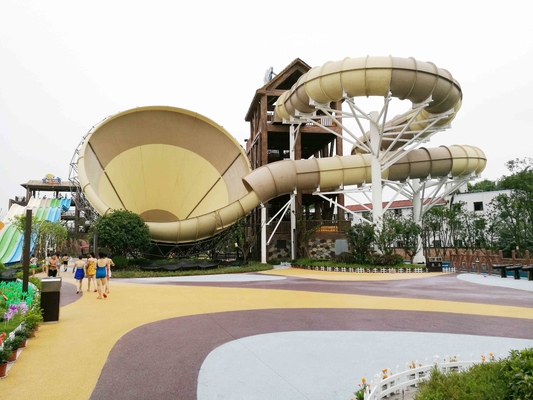 Corrediça de água comercial da família da fibra de vidro do furacão para o parque da água, espaço de 42*70m andares