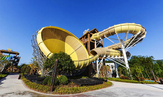 Corrediça de água comercial da família da fibra de vidro do furacão para o parque da água, espaço de 42*70m andares