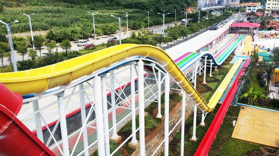 Corrediça de água adulta de alta velocidade colorida com construção do parque de diversões da água