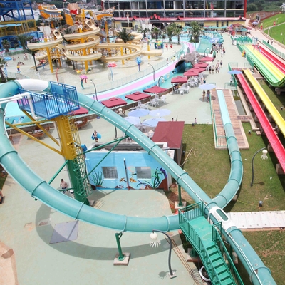 Os jogos da corrediça de água do parque do Aqua, fibra de vidro do corpo de laço do Aqua deslizam para associações