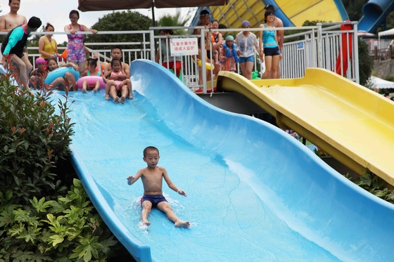 Mini corrediça da piscina da fibra de vidro do equipamento do parque da água para o campo de jogos das crianças