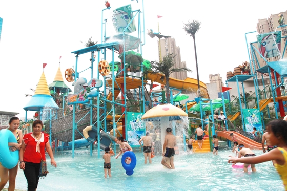 Plataforma média comercial do campo de jogos do Aqua da casa da água com corrediça de água para a casa da água