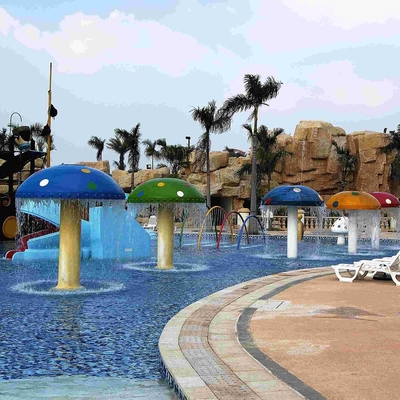 Equipamento colorido do parque do pulverizador da carpa para crianças/crianças no equipamento da fibra de vidro do parque da água