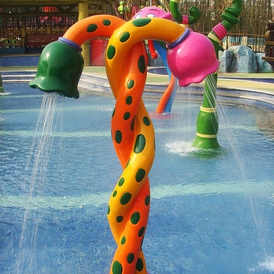 Equipamento do parque do pulverizador de água com a máquina de bombeamento da água em waterparks do divertimento
