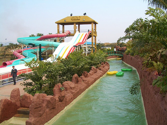 A associação preguiçosa do rio para relaxa o entainment do parque da água do divertimento