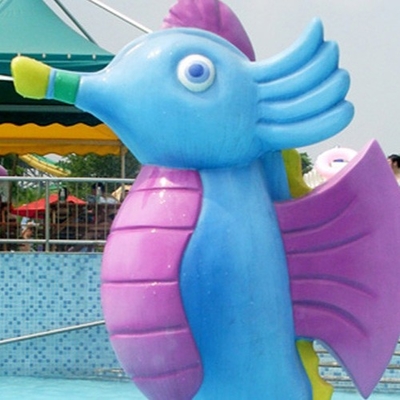 O equipamento colorido personalizado do parque do pulverizador da carpa para crianças/crianças molha o campo de jogos