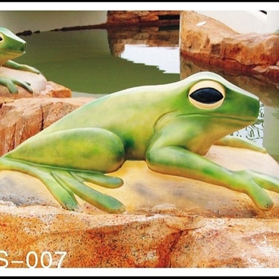 Costume fora do equipamento do campo de jogos da água da recreação das crianças, jogo do Aqua da rã do pulverizador
