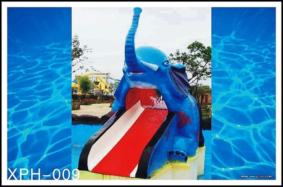 A associação de água dada forma desenhos animados da fibra de vidro desliza para o mini parque da água das crianças