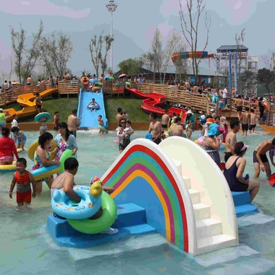 Corrediça pequena da ponte do arco-íris, corrediça do parque da água das crianças de Waterpark pequeno para crianças