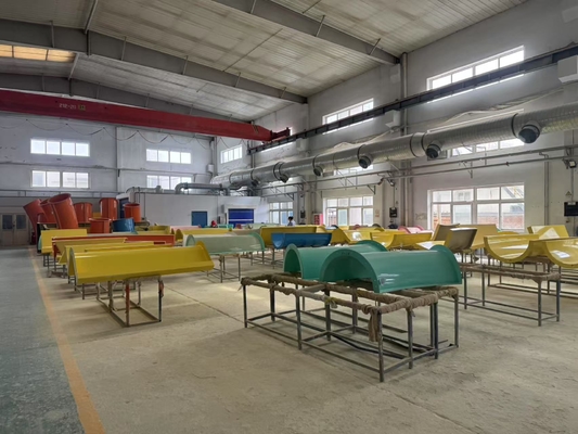 Escorregadores de Fibra de Vidro para Piscinas com Design de Equipamentos para Parques Aquáticos RTM Vison Waterparks