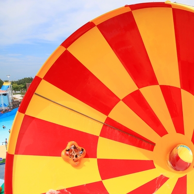Escorregadores de Fibra de Vidro Super Tornado para Piscinas Design de Equipamentos para Parques Aquáticos Vison