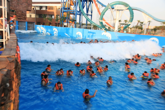 Waterfun Big Surfing Tsunami Oceano Piscina de ondas de água com ondas Parque de vácuo 3 metros de altura