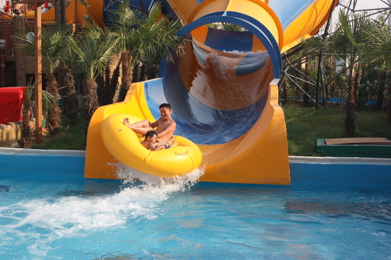 Parque comercial interno/exterior das corrediças de água da fibra de vidro do passeio médio da água do furacão