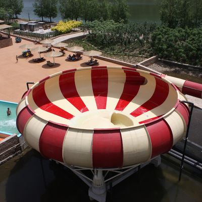 Molhe corrediças de água da fibra de vidro do equipamento do campo de jogos/corrediça água do Super Bowl para o parque temático