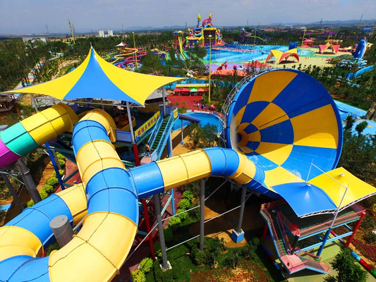 Tobogã Tornado de Fibra de Vidro com Bote para 4 Pessoas, 720 Passageiros/Hora e Aço Galvanizado a Quente