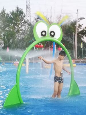Equipamento de brinquedo aquático infantil com estrutura de aço galvanizado a quente, fluxo de fibra de vidro resistente à corrosão e design de segurança em águas rasas