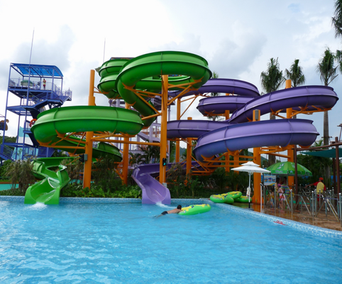 Tobogã Espiral Personalizado Multifaixas para Parques Aquáticos - Fabricante Auditado pela SGS