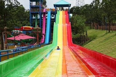 Passeios do parque da água da fibra de vidro da construção do parque do Aqua para o adulto que compete jogos